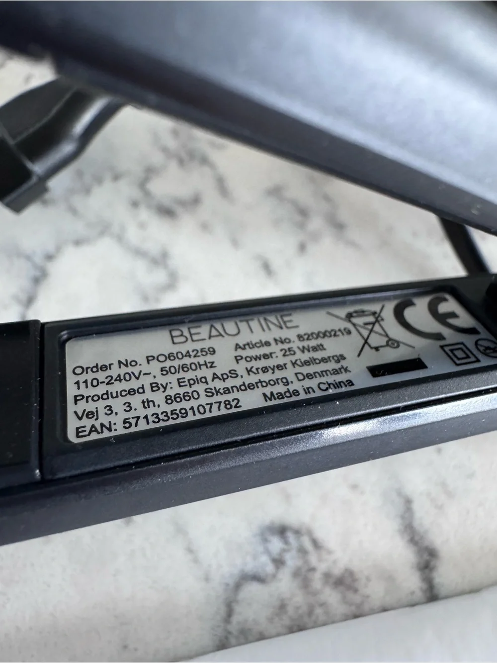 NWOT! Beautine Mini Travel Hair Straightener European Outlet Plug 250V - Black